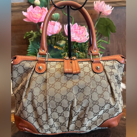 Gucci Sukey canvas shoulder bag - Picture 8 of 17